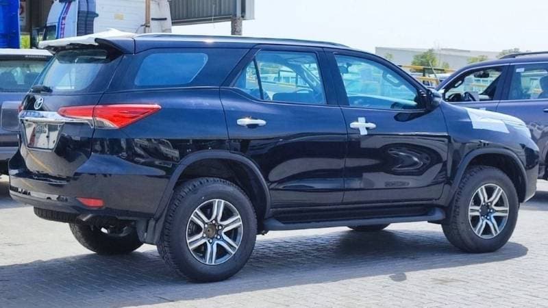 2025 Toyota Fortuner EXR thumbnail 3