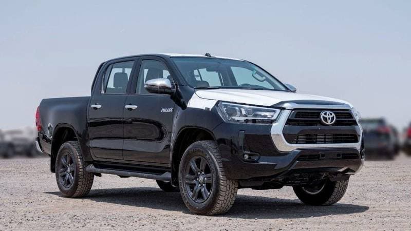 2024 Toyota Hilux SGLX thumbnail 2