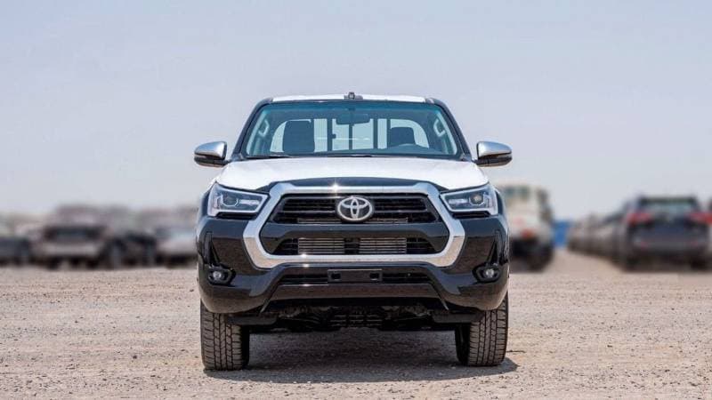 2024 Toyota Hilux SGLX thumbnail 7