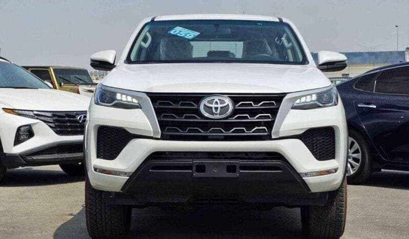 2025 Toyota Fortuner EXR thumbnail 2