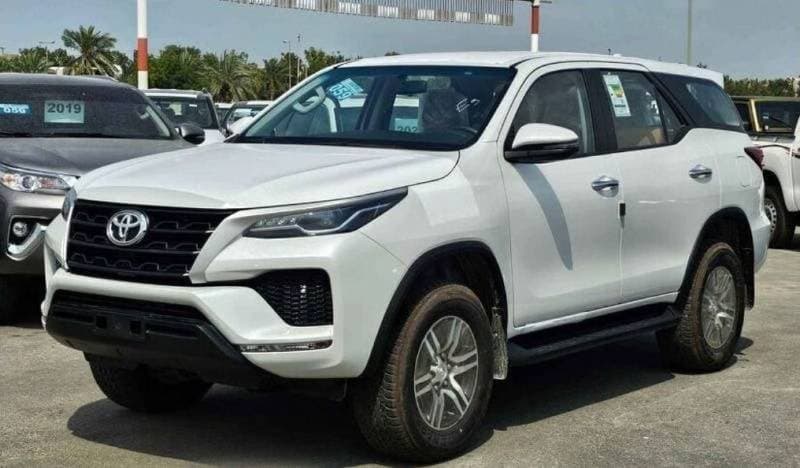 2025 Toyota Fortuner EXR thumbnail 3