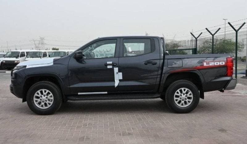2024 Mitsubishi L200 GLX thumbnail 3