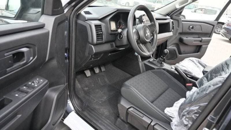 2024 Mitsubishi L200 GLX thumbnail 6