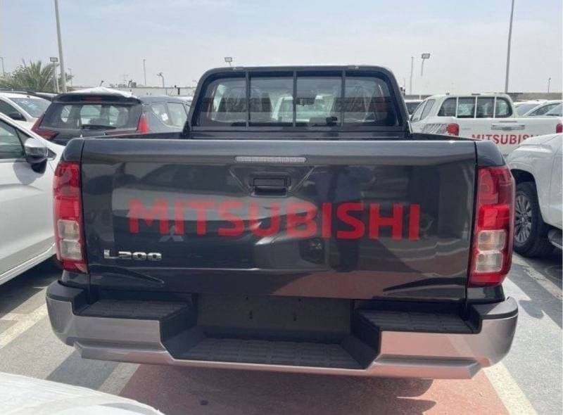 2024 Mitsubishi L200 GLX thumbnail 5