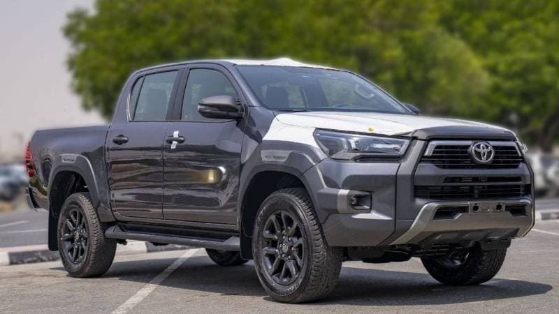 2024 Toyota Hilux ADVENTURE thumbnail 2