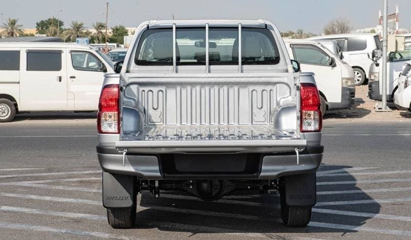 2025 Toyota Hilux GL thumbnail 7