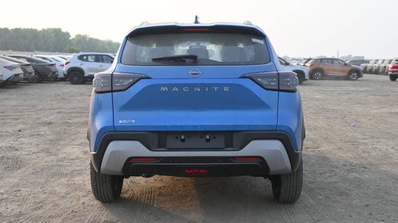 2025 Nissan Magnite SV thumbnail 5