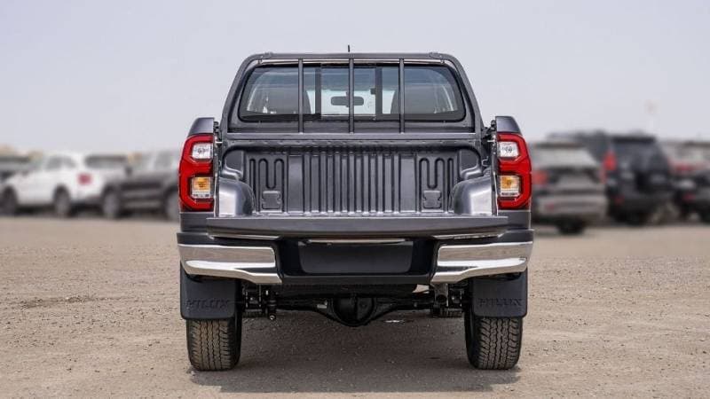 2024 Toyota Hilux SGLX thumbnail 7