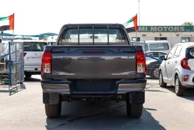 2025 Toyota Hilux GL thumbnail 3