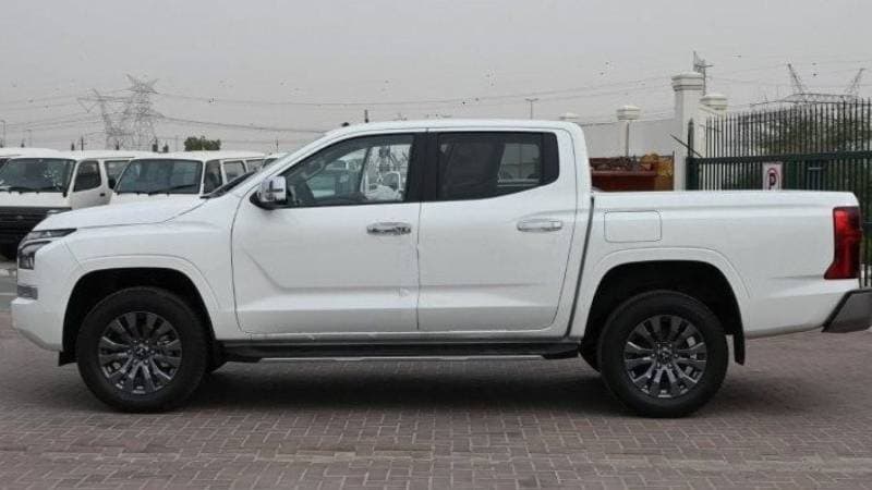 2025 Mitsubishi L200 GLS thumbnail 2