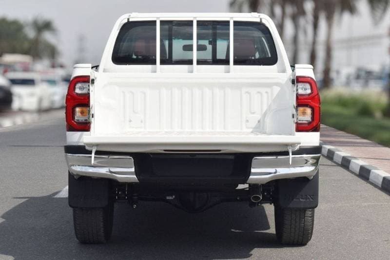2025 Toyota Hilux SGLX thumbnail 5