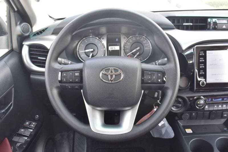 2025 Toyota Hilux SGLX thumbnail 7