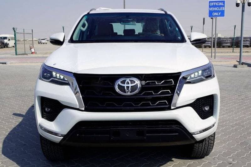 2025 Toyota Fortuner GXR thumbnail 2