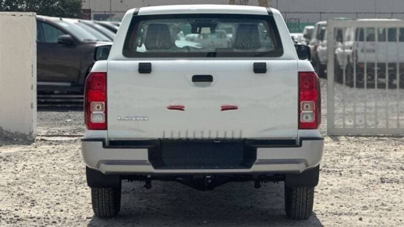2025 Mitsubishi L200 GL thumbnail 4