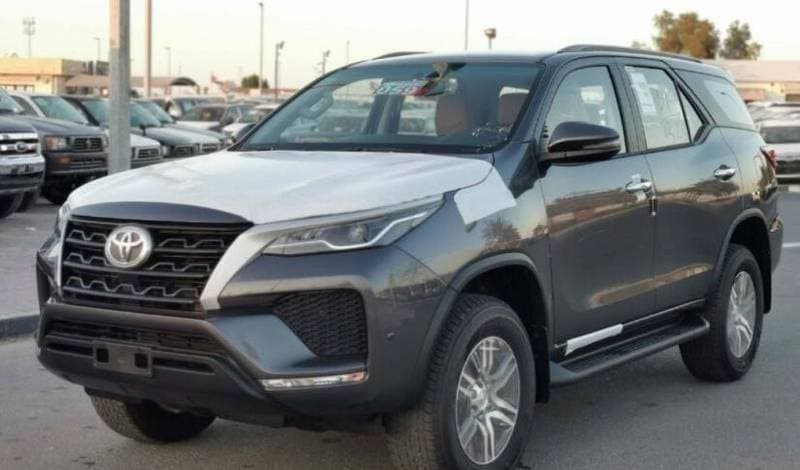 2025 Toyota Fortuner EXR thumbnail 2