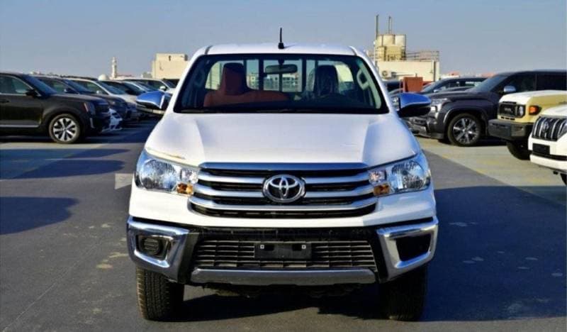 2024 Toyota Hilux GLX thumbnail 2
