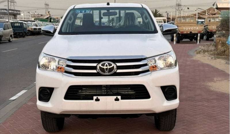 2024 Toyota Hilux GLX thumbnail 3