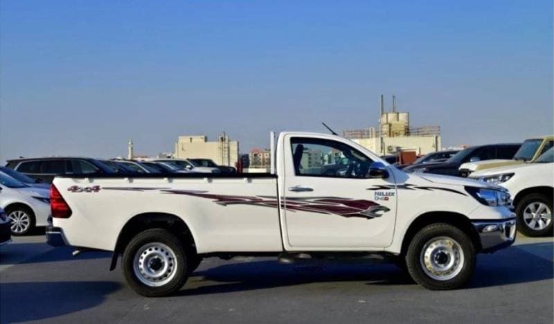 2024 Toyota Hilux GLX thumbnail 6