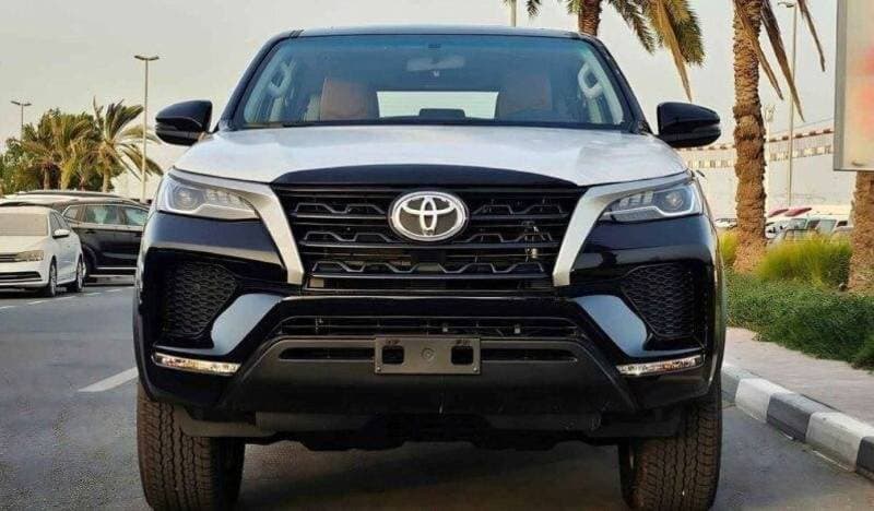 2025 Toyota Fortuner EXR thumbnail 3