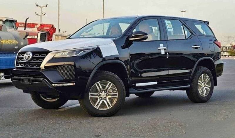 2025 Toyota Fortuner EXR thumbnail 2