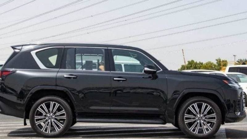 2025 Lexus LX600 SIGNATURE thumbnail 8