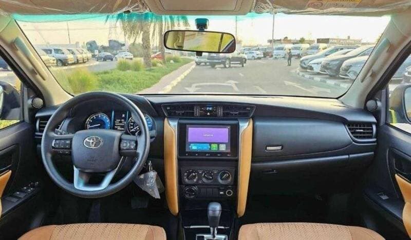 2025 Toyota Fortuner EXR thumbnail 8