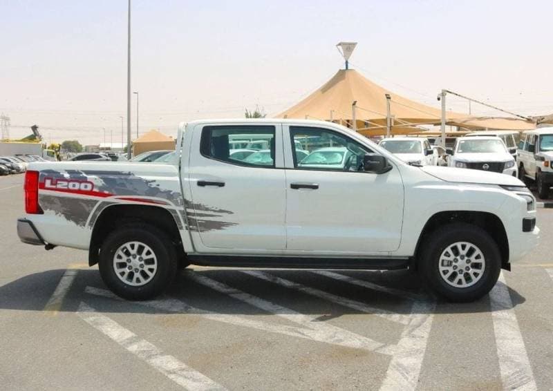 2025 Mitsubishi L200 GLS thumbnail 3
