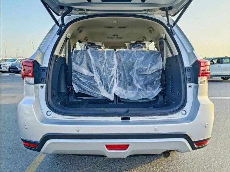 2023 Nissan X Terra SE thumbnail 8
