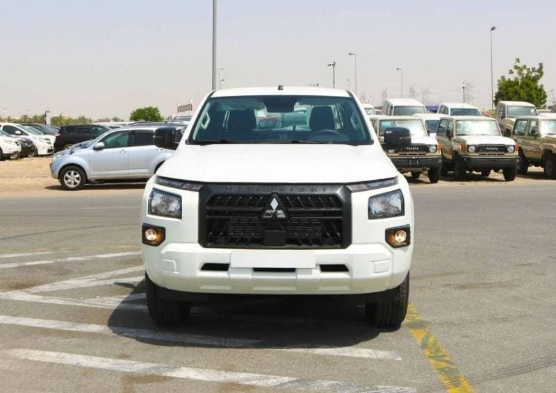 2025 Mitsubishi L200 GLS thumbnail 4