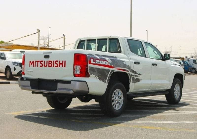 2025 Mitsubishi L200 GLS thumbnail 5