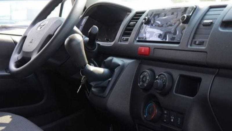 2025 Toyota Hiace DLS STANDARD ROOF thumbnail 4