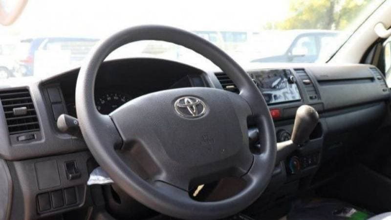 2025 Toyota Hiace DLS STANDARD ROOF thumbnail 6