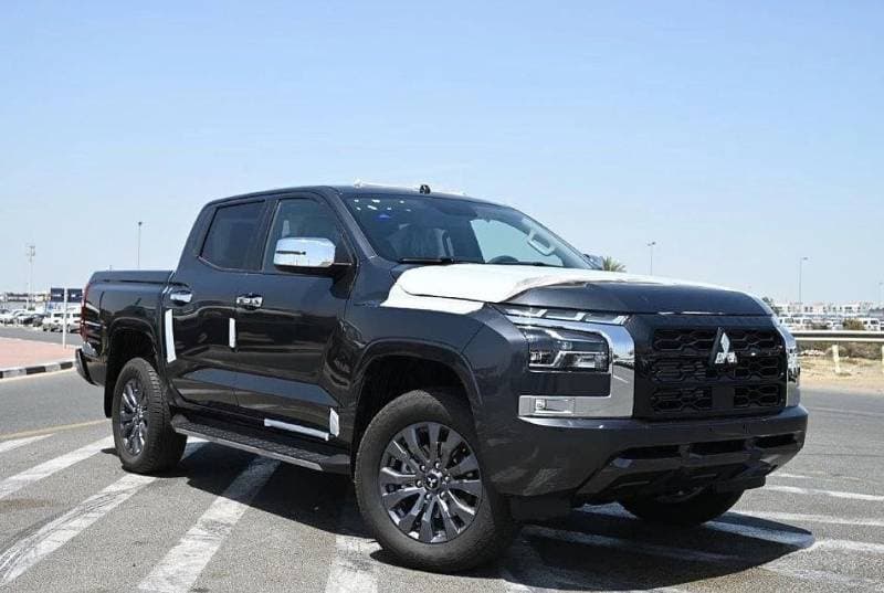 2025 Mitsubishi L200 GLS thumbnail 2
