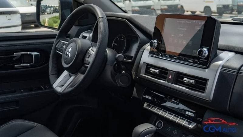 2025 Mitsubishi L200 GLS thumbnail 6
