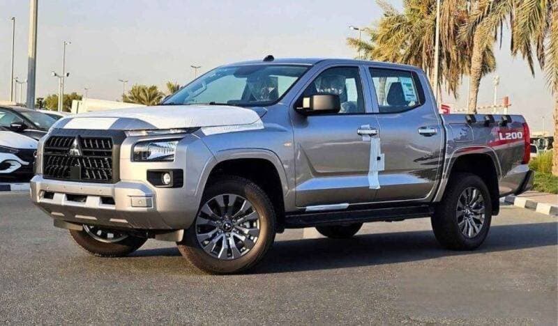 2025 Mitsubishi L200 GLS thumbnail 2