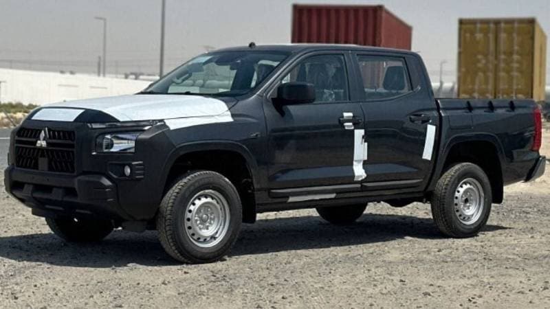 2025 Mitsubishi L200 GLS thumbnail 2