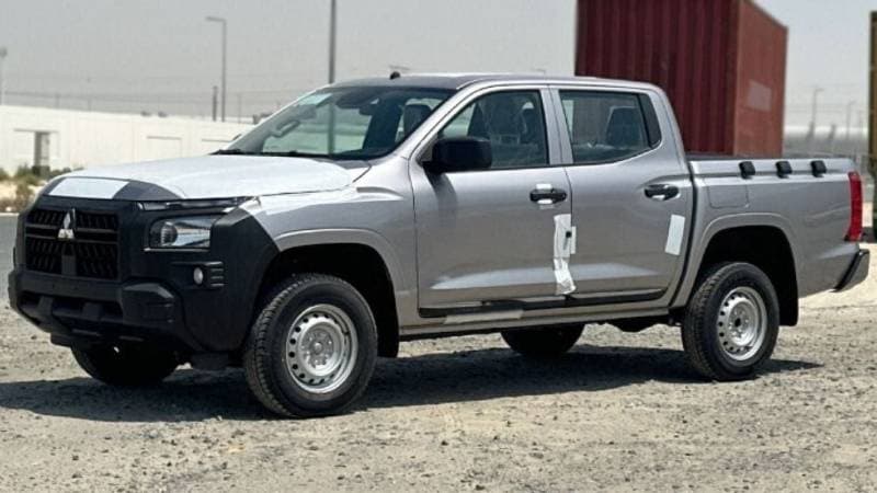 2025 Mitsubishi L200 GLS thumbnail 3