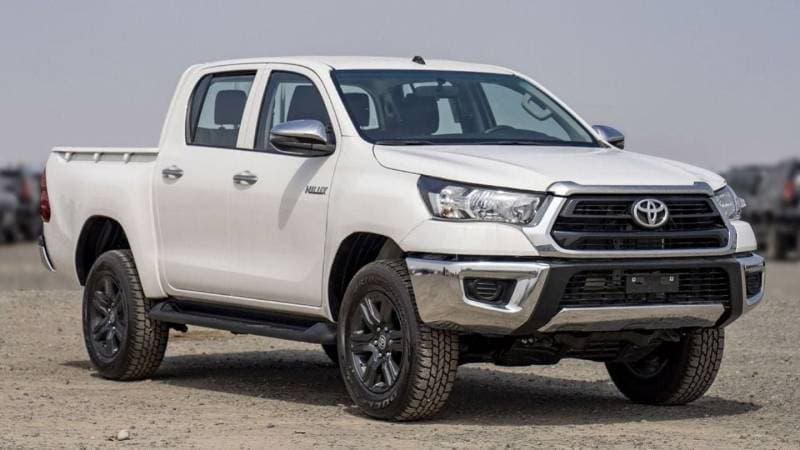 2025 Toyota Hilux GLX