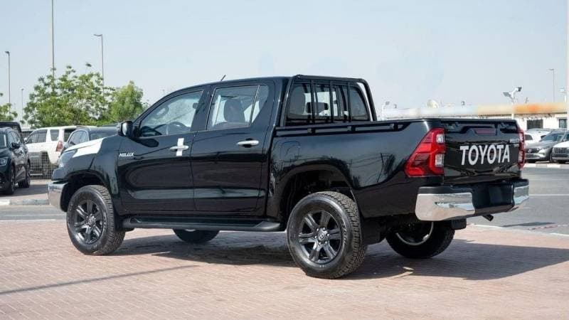2025 Toyota Hilux SGLX thumbnail 5