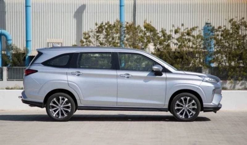 2025 Toyota Veloz GX thumbnail 3