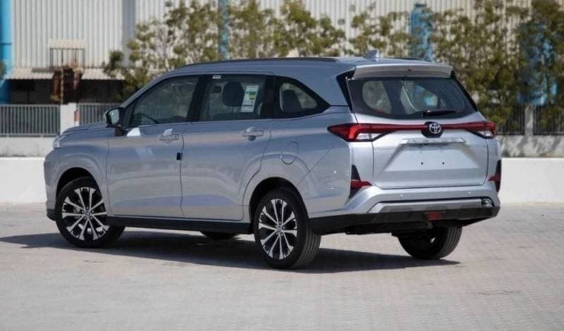 2025 Toyota Veloz GX thumbnail 4