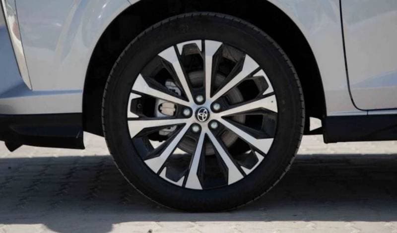 2025 Toyota Veloz GX thumbnail 8