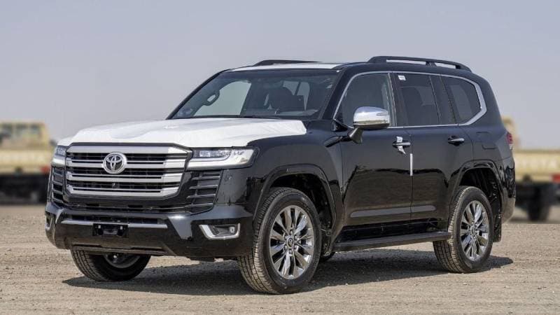 2025 Toyota Land Cruiser VXR thumbnail 2