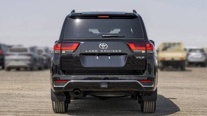 2025 Toyota Land Cruiser VXR thumbnail 6
