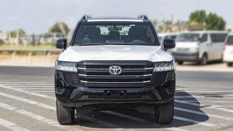 2025 Toyota Land Cruiser GXR thumbnail 2
