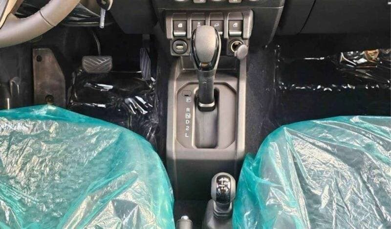 2025 Suzuki Jimny GL thumbnail 8