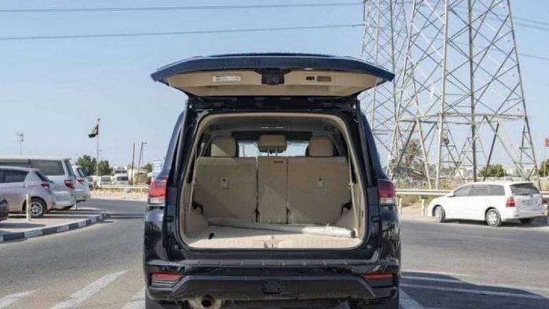 2025 Toyota Land Cruiser GXR thumbnail 8