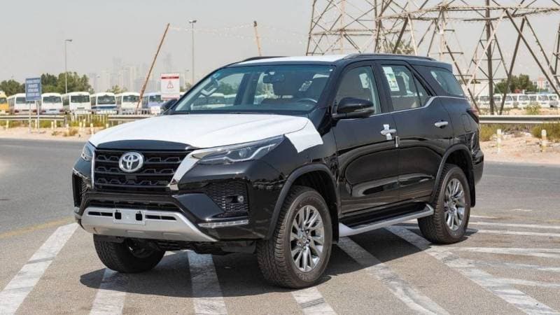 2025 Toyota Fortuner VXR