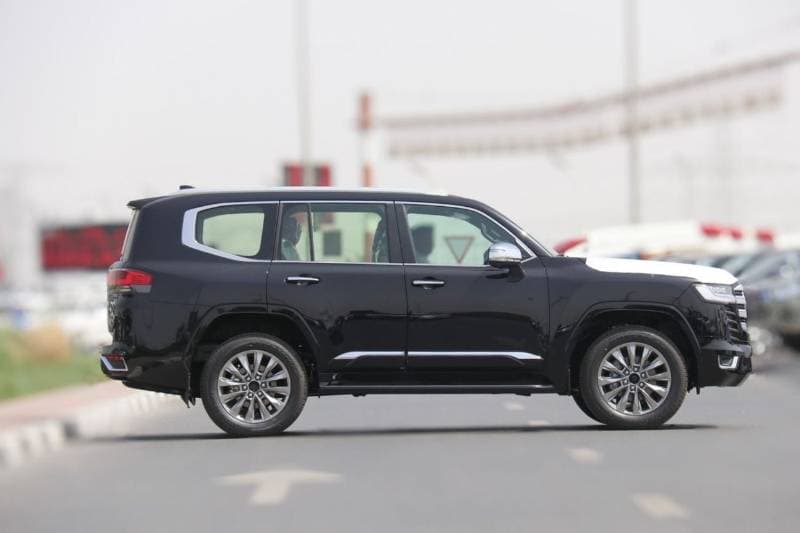 2026 Toyota Land Cruiser VX thumbnail 3