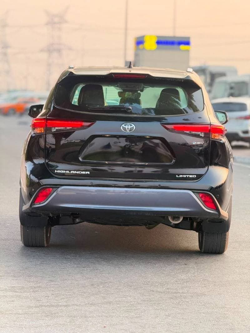 2026 Toyota Highlander LTD HEV thumbnail 4